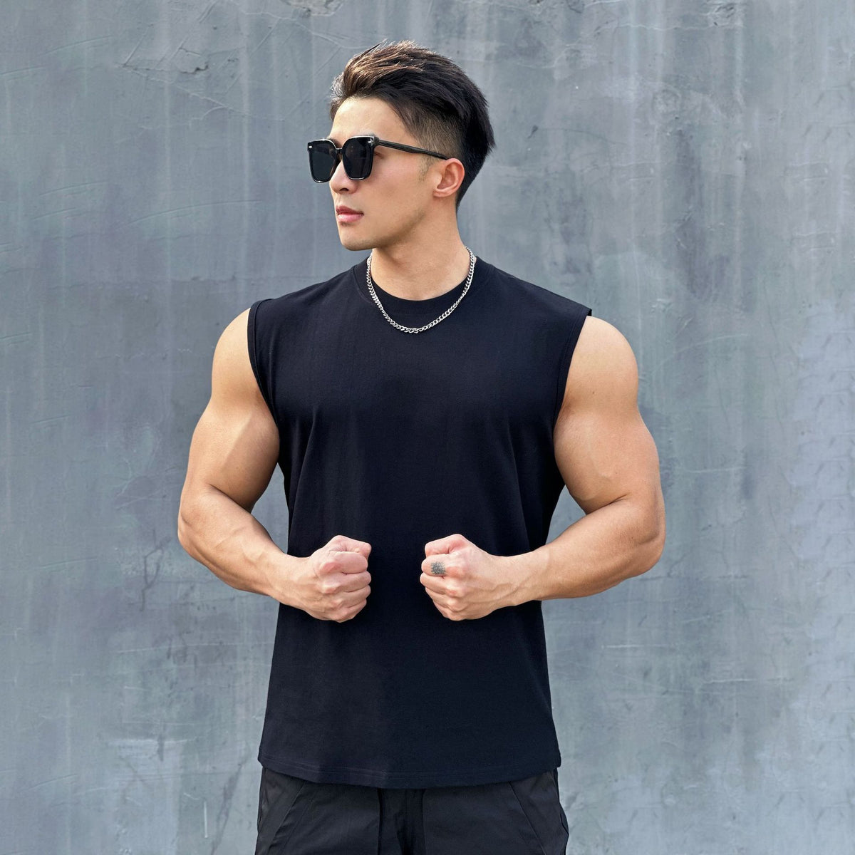 Heavyweight Essential Tank
