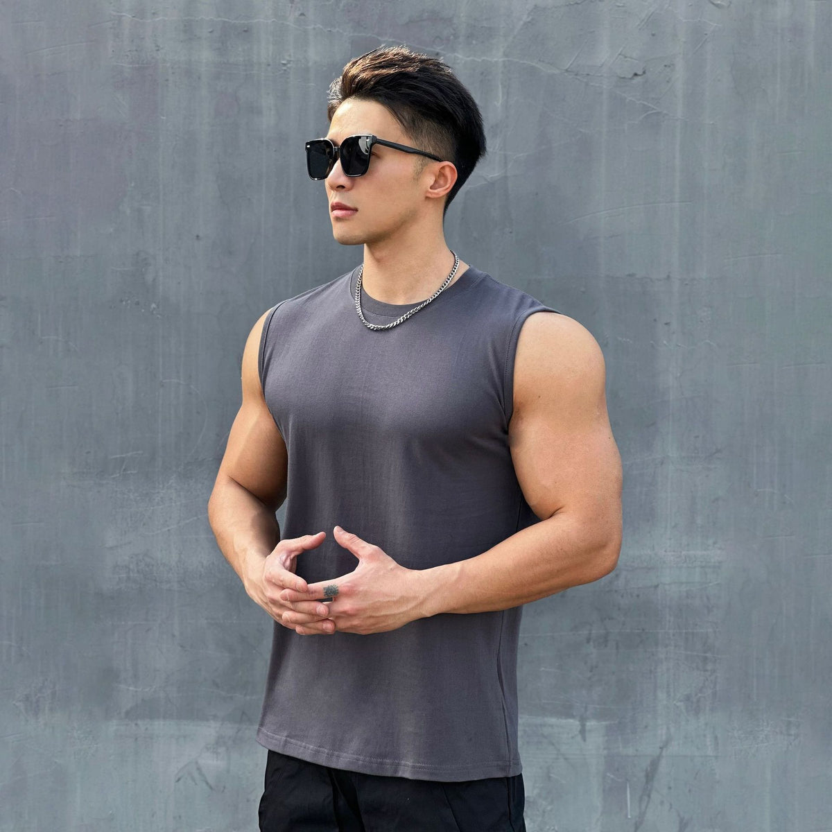 Heavyweight Essential Tank