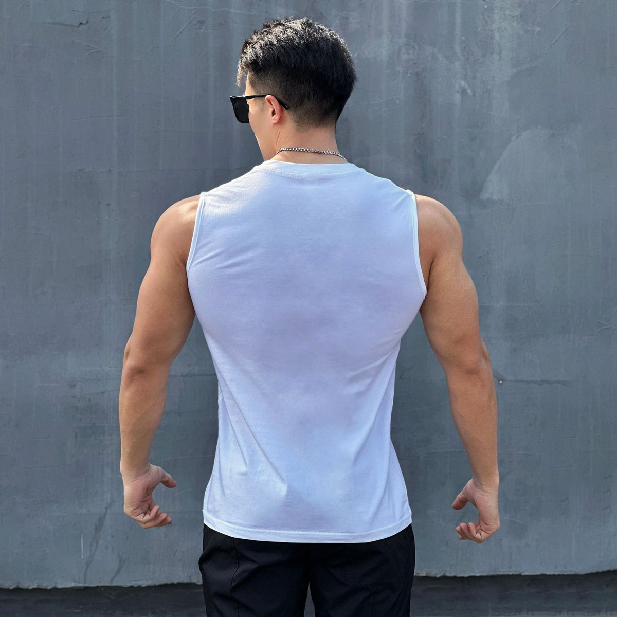 Heavyweight Essential Tank