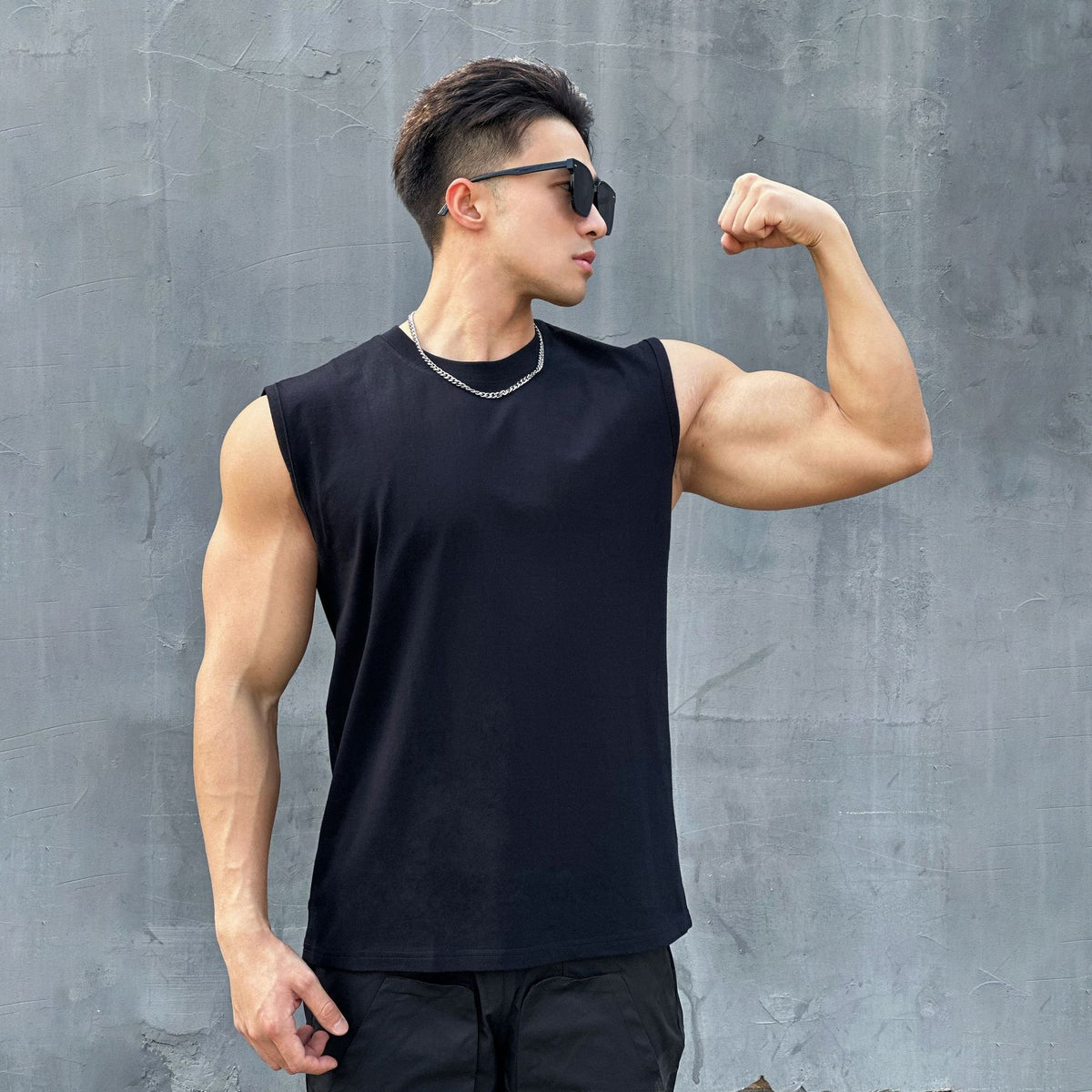 Heavyweight Essential Tank
